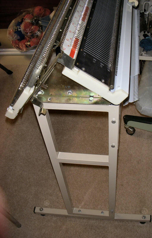 Artisan 70D knitting machine