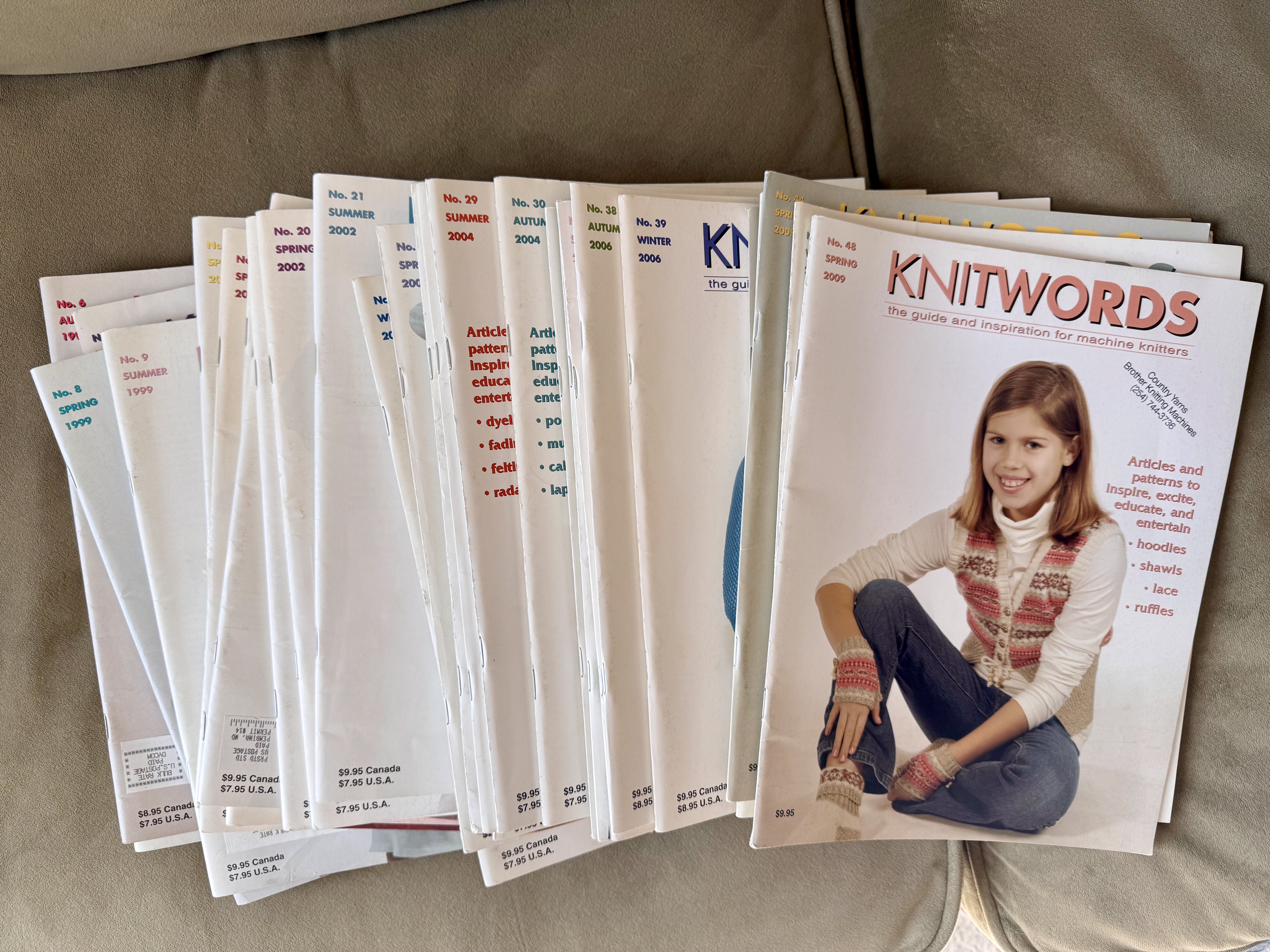 KNITWORDS Machine Knitting Magazinezs - 1997 to 2009 - 38 magazines in like new condition